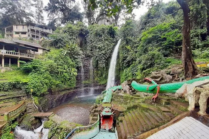 Luhur Waterfall Bogor A Fun Vacation Spot with Fresh Atmosphere and Beautiful Waterfall Views